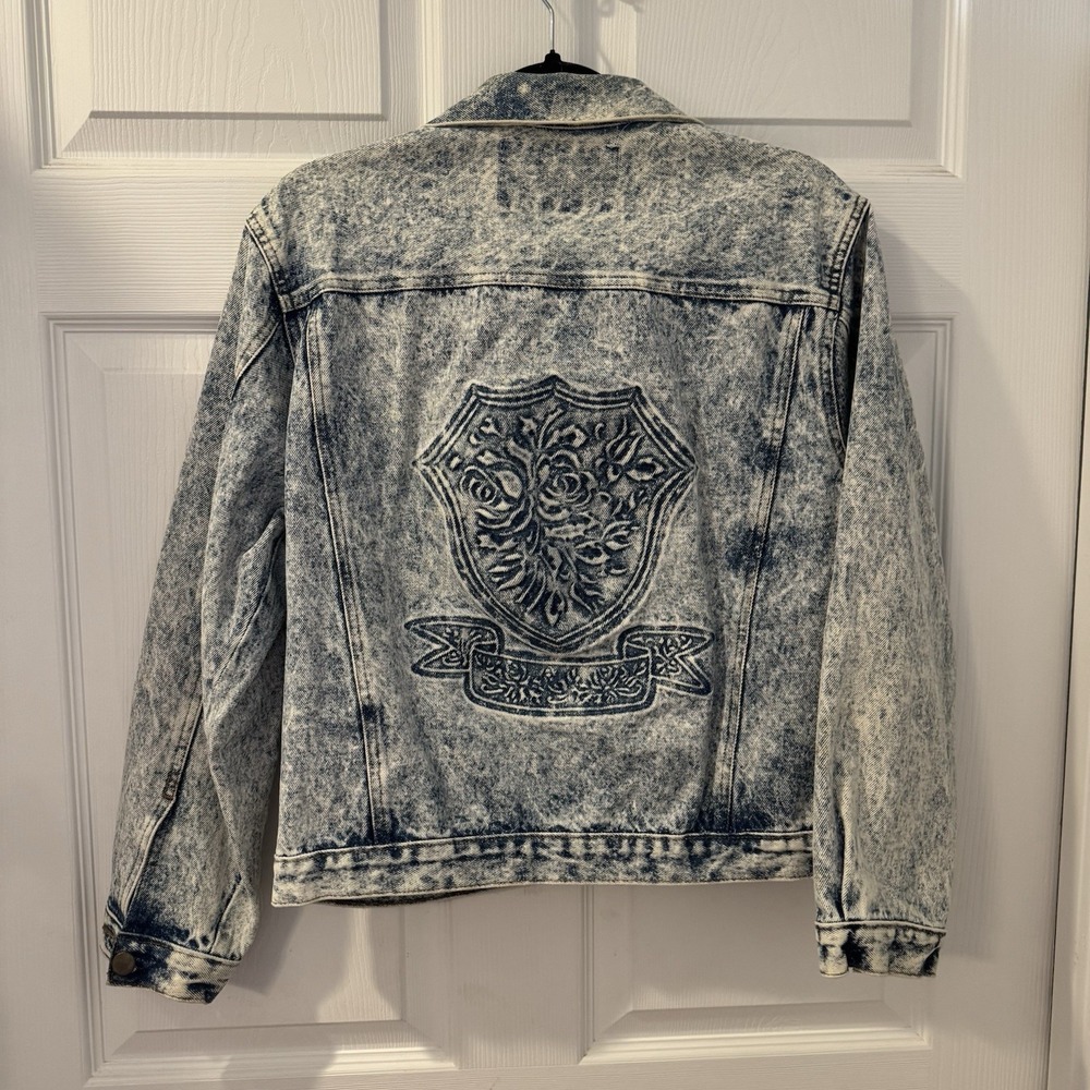 Vintage Acid Wash Denim‎ Jean Jacket Women's M  Size Medium Rose Floral Embossed